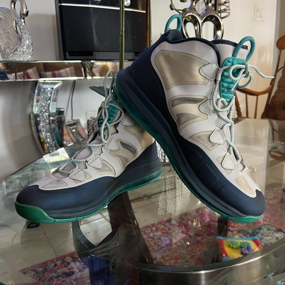 2012 Nike Air Max Uptempo Fuse 360 Turquoise Blue Size 9 1/2…..great condition! - Picture 2 of 8